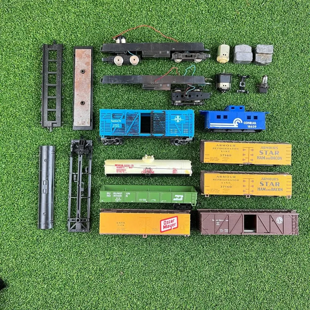 Vintage Lot HO Scale Model Train Parts Set